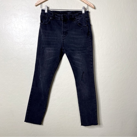 Forever 21 Black High Waisted Straight Leg Distressed Cropped Jeans Size 27 - Picture 8 of 13